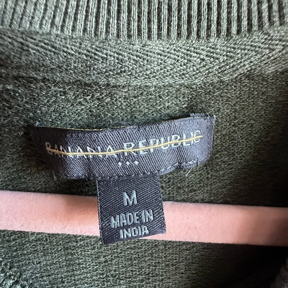 Banana Republic Men's Olive Crewneck Sweater